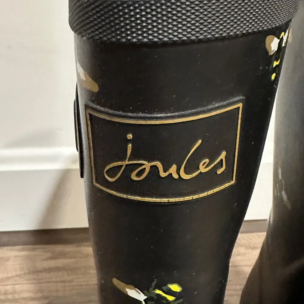 Joules honeybee print Black and Gold Molly Welly size 5.5